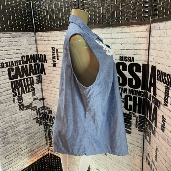 Karen Scott 3X Floral Button Sleeveless Shirt - Picture 3 of 6